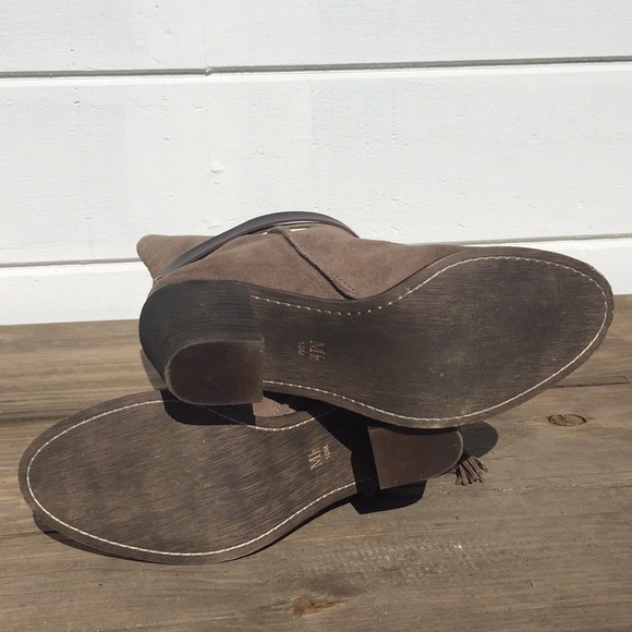 NWOT! Mia Limited Edition Brown Suede Boots - Picture 3 of 6